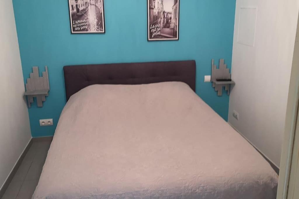 Gite Rdc 42M2 400 M Centre Ville 200 M Gare Tgv Parking Gratuit 250 Places Face Au Logement Arras Exteriér fotografie