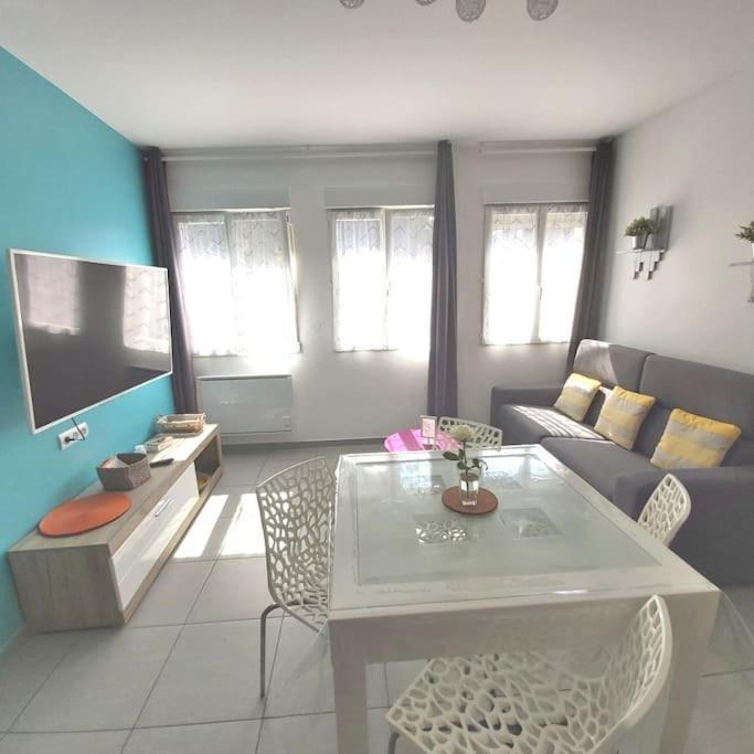 Gite Rdc 42M2 400 M Centre Ville 200 M Gare Tgv Parking Gratuit 250 Places Face Au Logement Arras Exteriér fotografie
